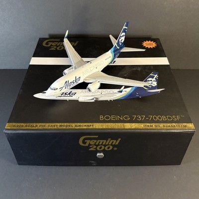 GeminiJets 1:200 Alaska Air Cargo Boeing 737-700F Flaps Down N627AS G2ASA1019F