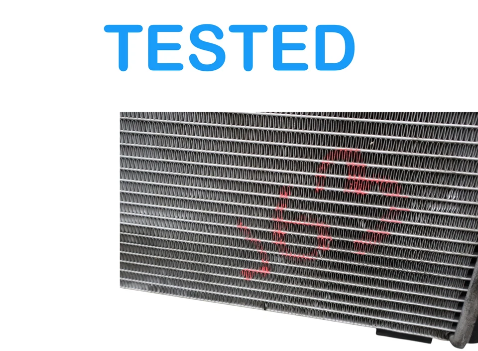 10-16 路虎揽胜运动冷却散热器 Oem — 第 3/4 张图片