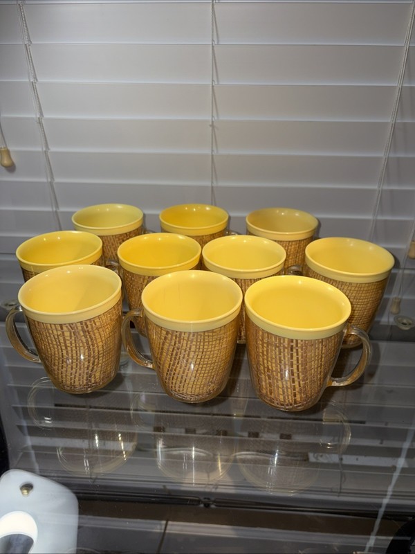 Set of 10 Retro Vintage 1960’s MCM Raffiaware Melmac Burlap Yellow Mugs