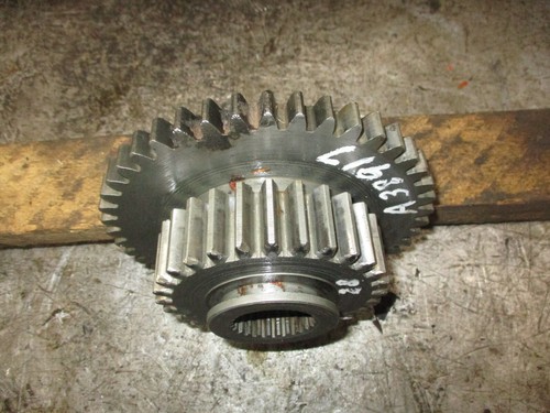 Case 480B Backhoe Transmission 3rd & 4th Gear A38917 Tractor - Picture 4 of 9
