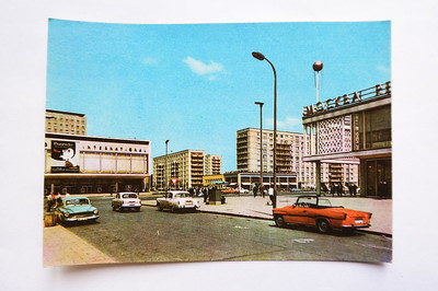 DDR Bushido an der Karl Marx Allee in Berlin Kino International / DDR AK 13