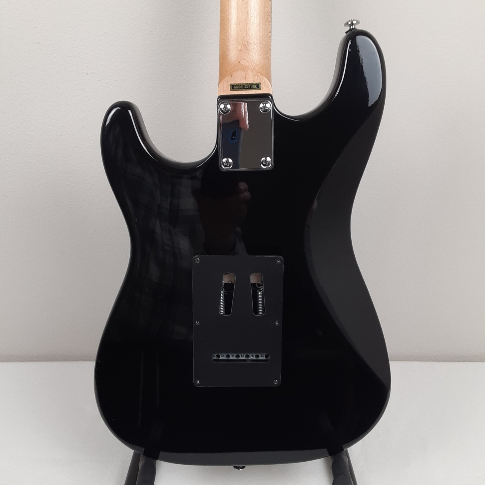 Samick Silvertone Stratocaster SS11 Series Electric Guitar Black and