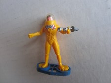 1981 Britains Plastic 2 Inch Stargard Spaceman in Yellow Space Suit 2