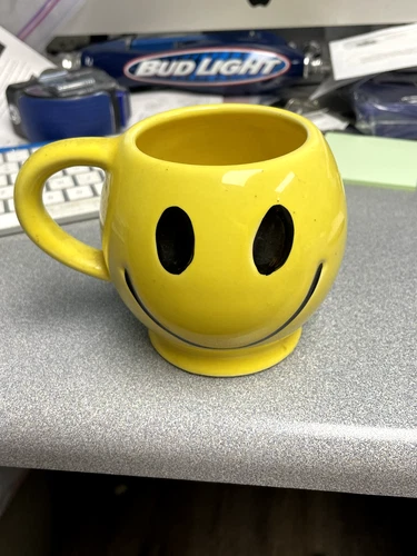 Vintage McCoy Pottery USA Smiley Face Mug Cup 1970s Yellow