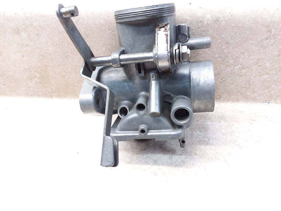 Carrocería de carburador izquierdo Honda CB77 Super Hawk #11 PJ-24 CB 77 de colección Foto 3 de 4