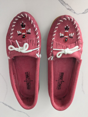 MINNETONKA  Thunderbird  Moccasins  Beaded/Fringe Girls 3  PINK