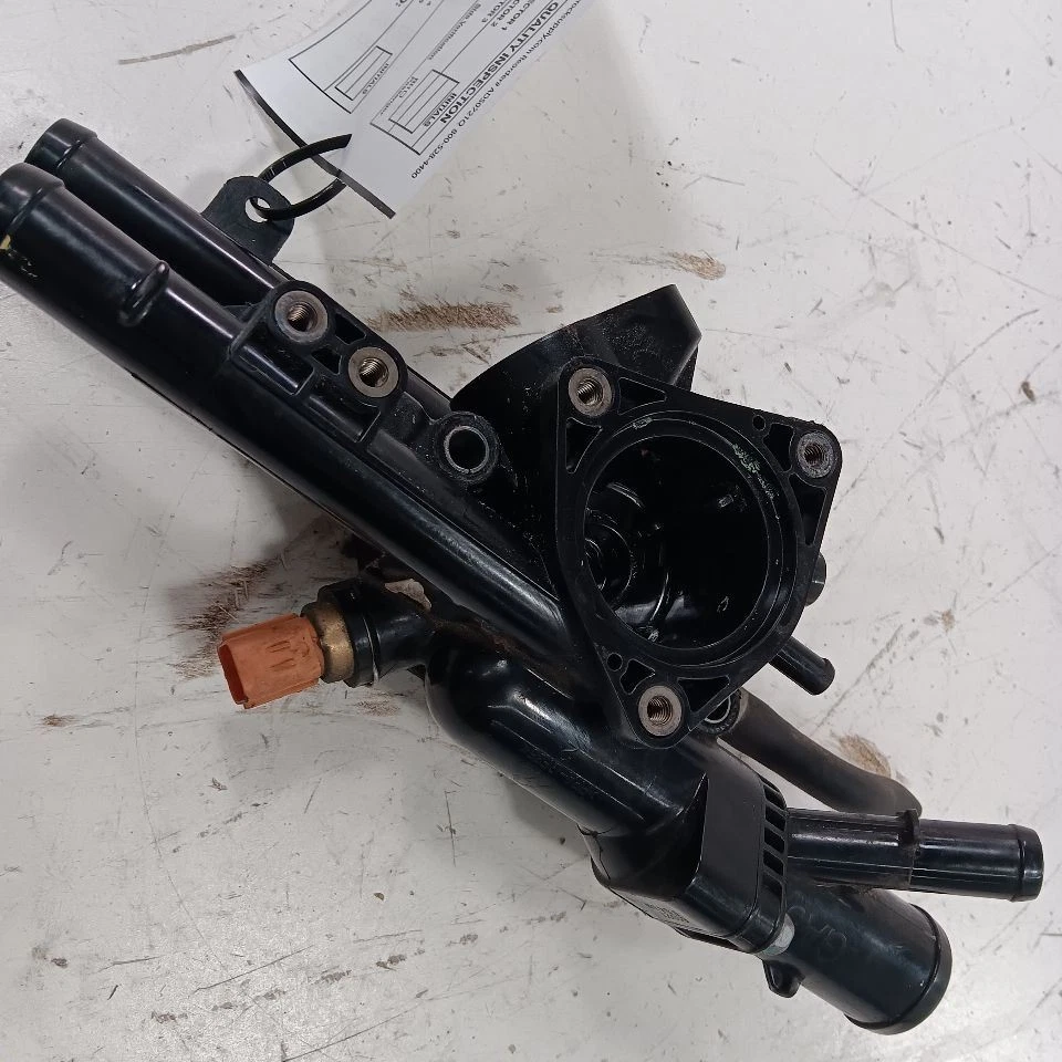 Kia Optima Coolant Line Crossover Pipe 2018 2017 2016 - Imagem 2 de 4