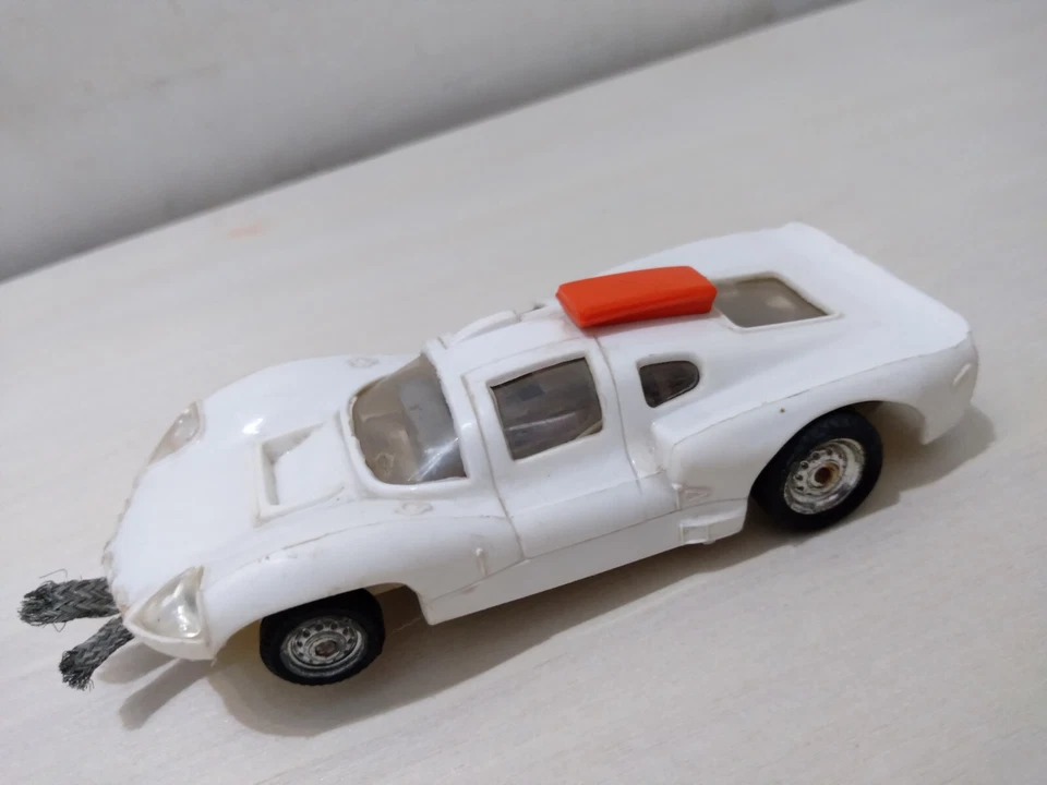 FUNZIONA POLISTIL policar Chaparral 2D A76 SLOT CAR  1/32 - 1969 - Immagine 2 di 4