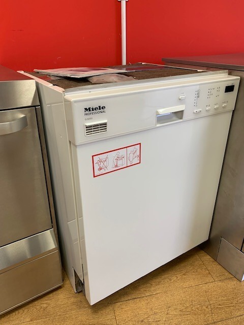 Miele G8050U Proffesional Semi Commercial Built-Under Dishwasher