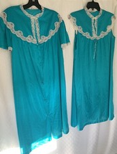 Vintage JC Penney 2pc Lingerie Set Nightgown  Robe Aqua Satin  Lace Sz M/L