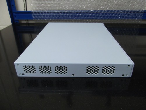 3Com SuperStack Switch 4200G 12-10/100/1000 3CR17660-91 - Picture 2 of 4