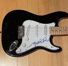 * ROBBIE ROBERTSON * signed electric guitar * THE BAND * BECKETT COA * BAS * 1