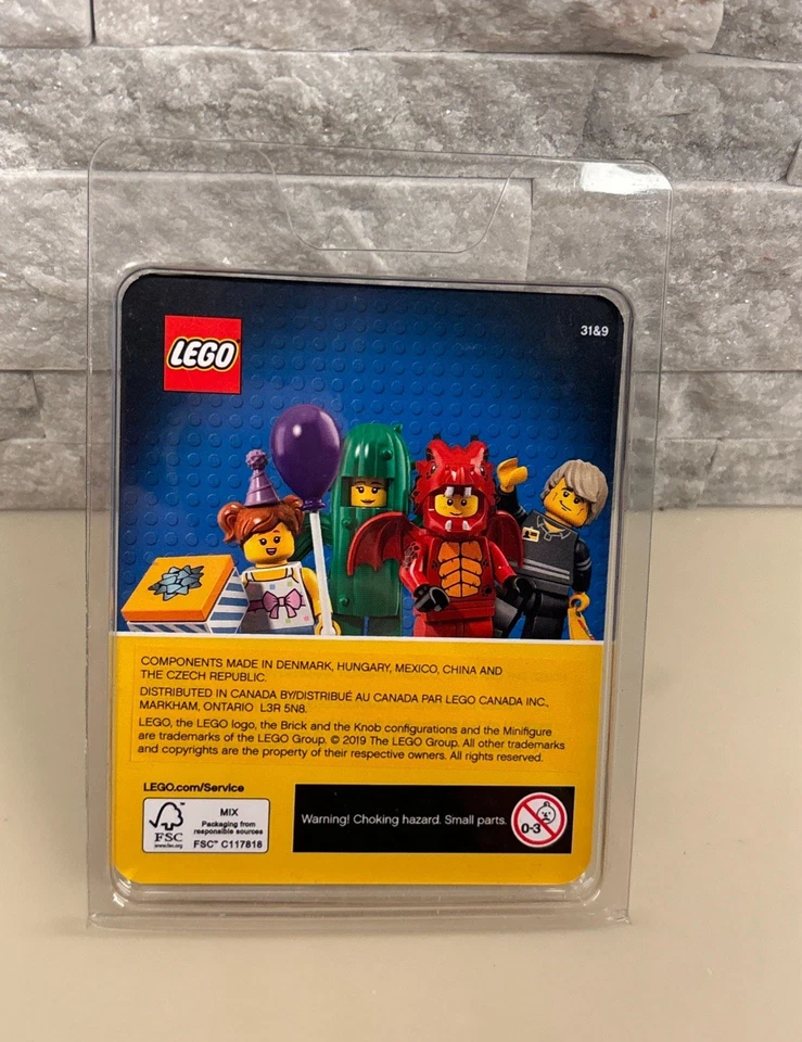 Lego Promo Minifigure Rideau Centre Ottawa Grand Opening Hockey Player Employee - Image 2 of 2