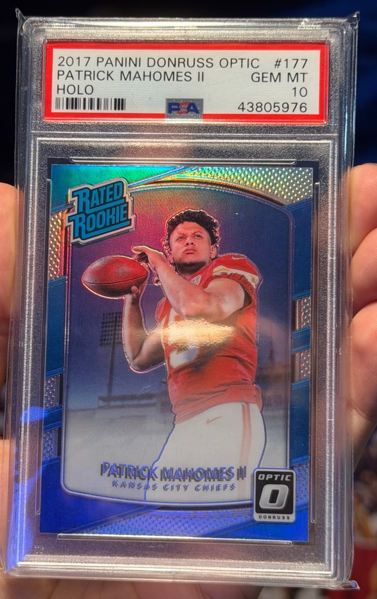 2017 Panini Donruss Optic Rated Rookie Patrick Mahomes II Holo RC PSA 10