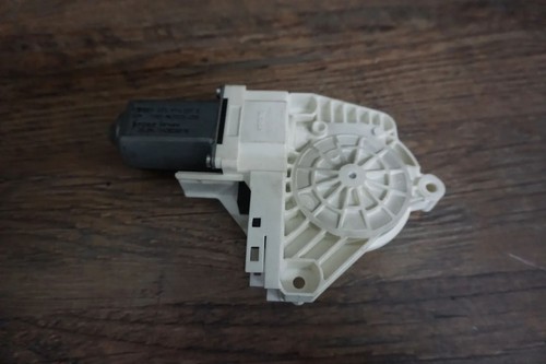 Audi A5 8T 2.0 TDI Sportback Fensterhebermotor vorne links Motor 8T0959801B