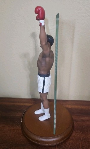 MUHAMMAD ALI DANBURY MINT 12" PORCELAIN SCULPTURE SERIAL NO. 4044 With COA - Picture 3 of 21