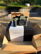 Leica SL3 Reporter Mint w/ Thumbs Up Grip, 2 Batteries, Charger, Full Warranty