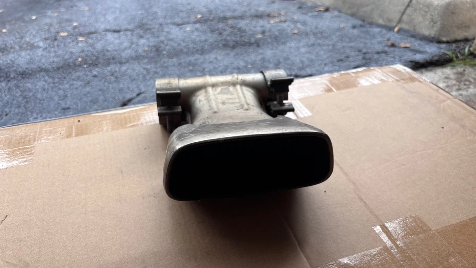 Terminal de escape OEM Porsche Boxster Cayman 718 982 TUBO TRASERO 982251187 Foto 2 de 4