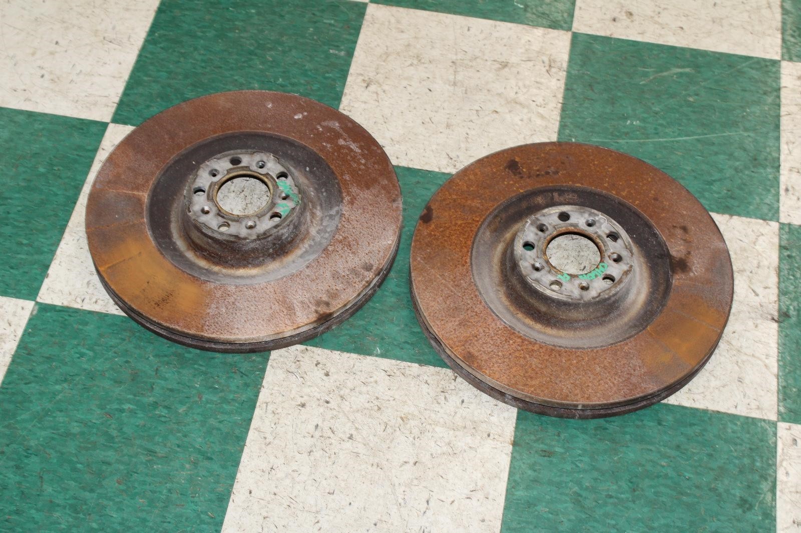 Bentley Flying Spur 2013-2018 Front Right Brake discs Pair