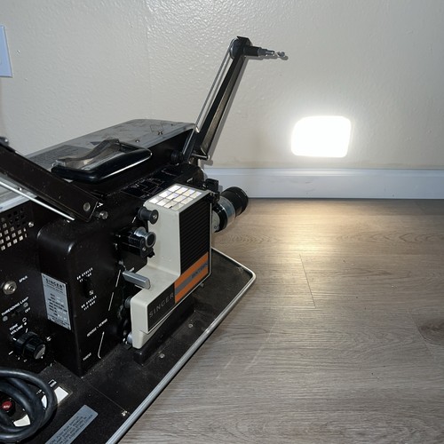 Vintage Antique Singer Graflex 16 Sixteen Projector 1015AR with Lens - Picture 17 of 19