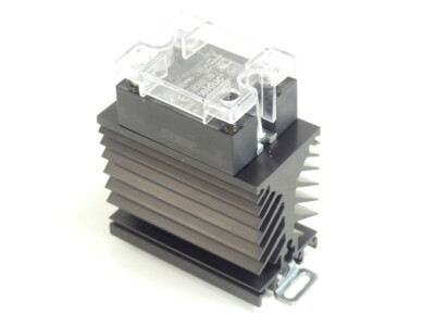 Celduc SC965160 Halbleiterrelais + Kühlkörper 80 x 45 x 66 mm