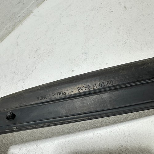 2015-2020 ACURA TLX FRONT LEFT DRIVER SIDE DOOR LOWER WEATHERSTRIP SEAL OEM - Picture 4 of 8