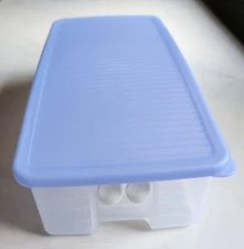 FridgeSmart Tupperware 8.5 Cup Sheer Plastic Container & Blue Lid 4352B-2