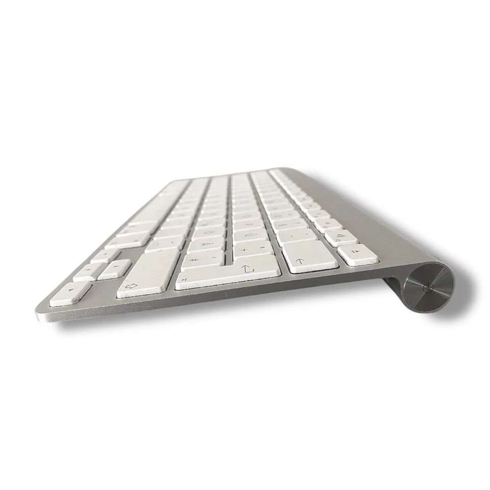 Apple Magic Keyboard A1314 | QWERTZ | Bluetooth | Weiß | Wireless | Sehr Gut - Bild 3 von 3