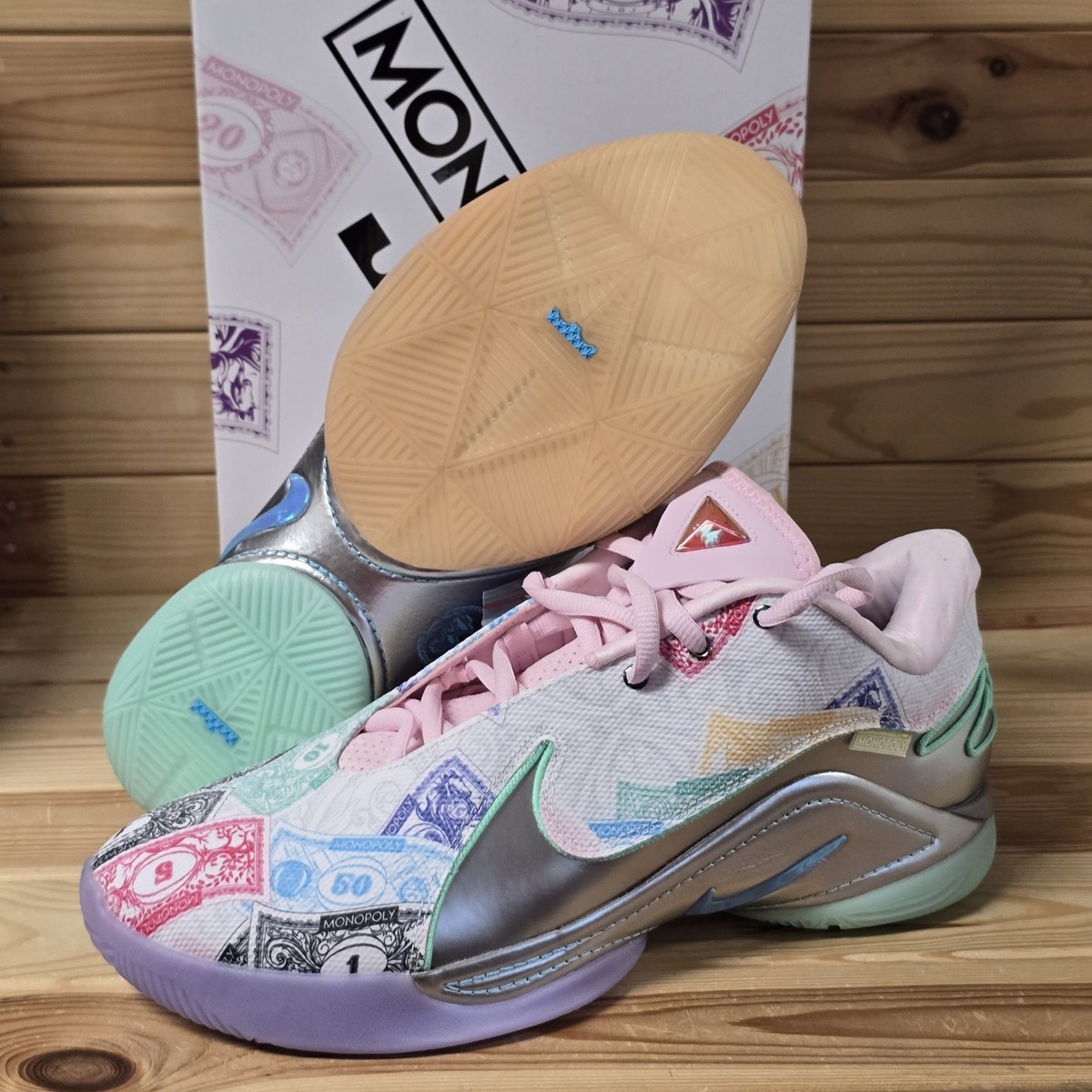 Nike LeBron XXII QS‎ Monopoly White Baltic Blue Green Glow FZ1097-100 Mens 10.5 Nike x Monopoly LeBron 22 EP  main image 3
