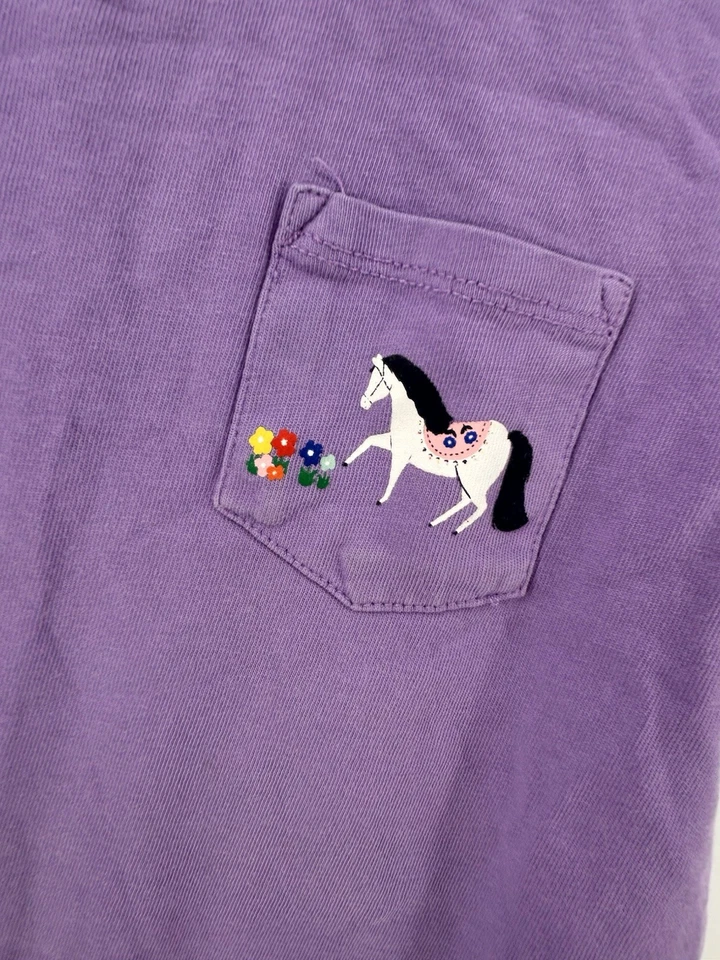 Camiseta Hanna Andersson 4T Caballo Gráfico Bolsillo Púrpura Foto 3 de 4
