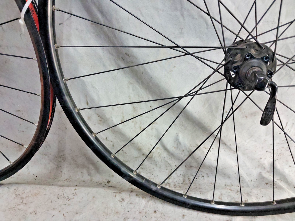 Jeu De Roues VTT Bontrager Connection 29" - Noir 32S 135/100mm - Occasion