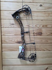 BOWTECH CP 30 RH Compound bow