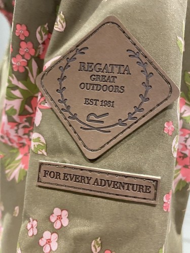 Regatta Hydrafort Waterproof/ Wind proof Green Floral Hooded Outdoor Jacket UK16 - Picture 4 of 13