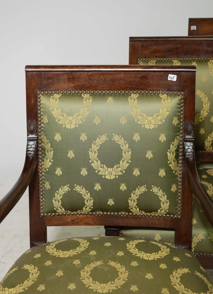 JUEGO FRANCÉS DE CUATRO SILLONES DE CAOBA Foto 3 de 4