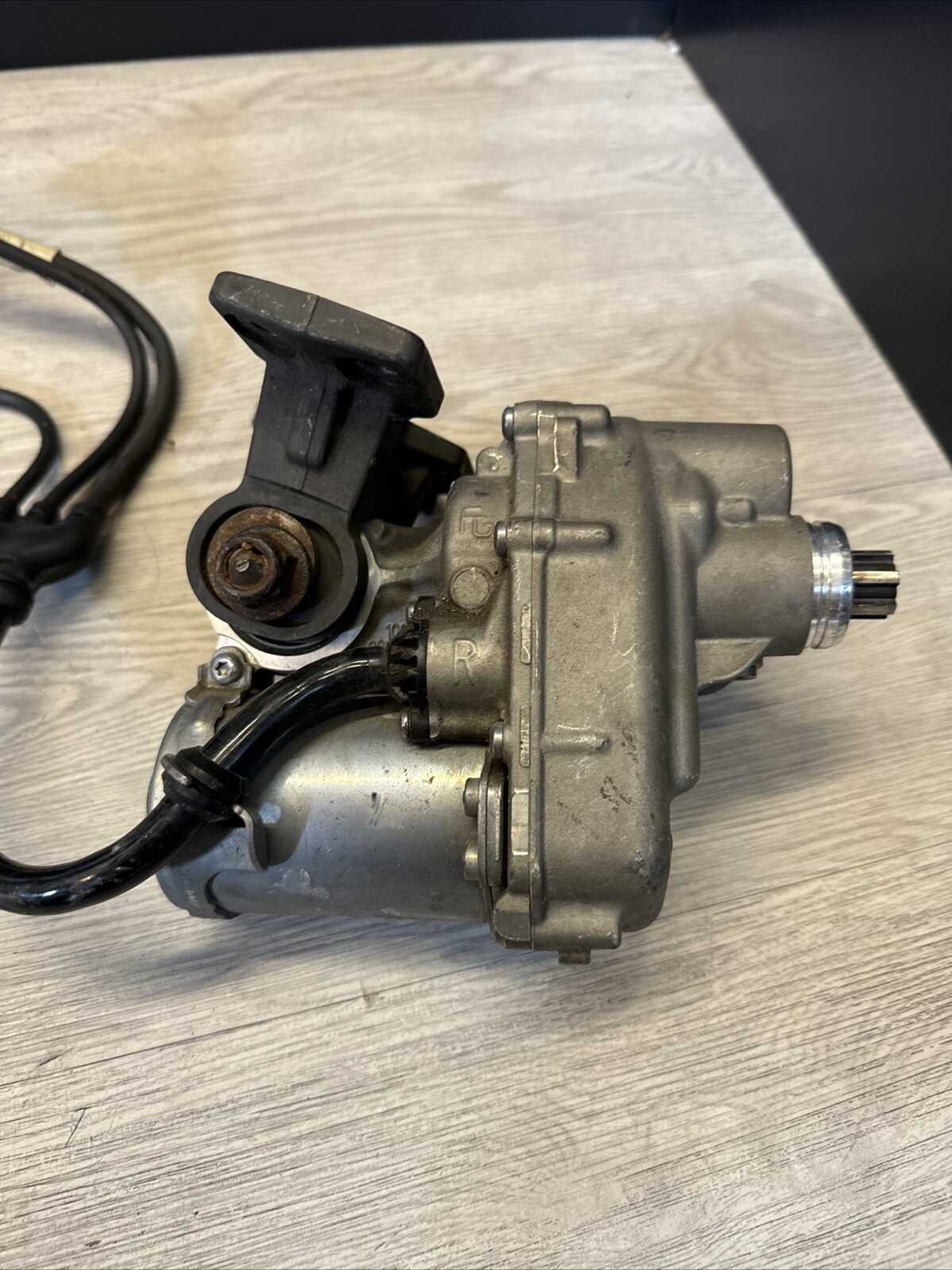 Lamborghini Aventador / SVJ S Right Rear Wheel Steering Actuator OEM 470501398B