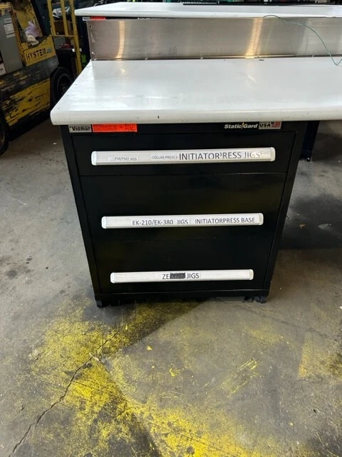 Banco de trabajo Vidmar Sentry 100 Static Gard (2 disponibles) Foto 4 de 4