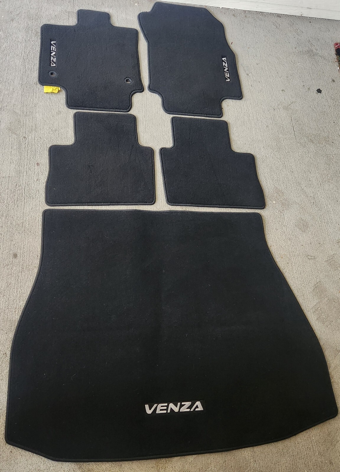 TOYOTA VENZA OEM 20212023 BLACK CARPET FLOOR MATS / W Cargo Mat PT95648210 eBay