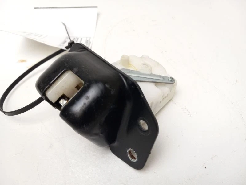 Nissan Rogue 2013 pestillo de puerta trasera Foto 2 de 4