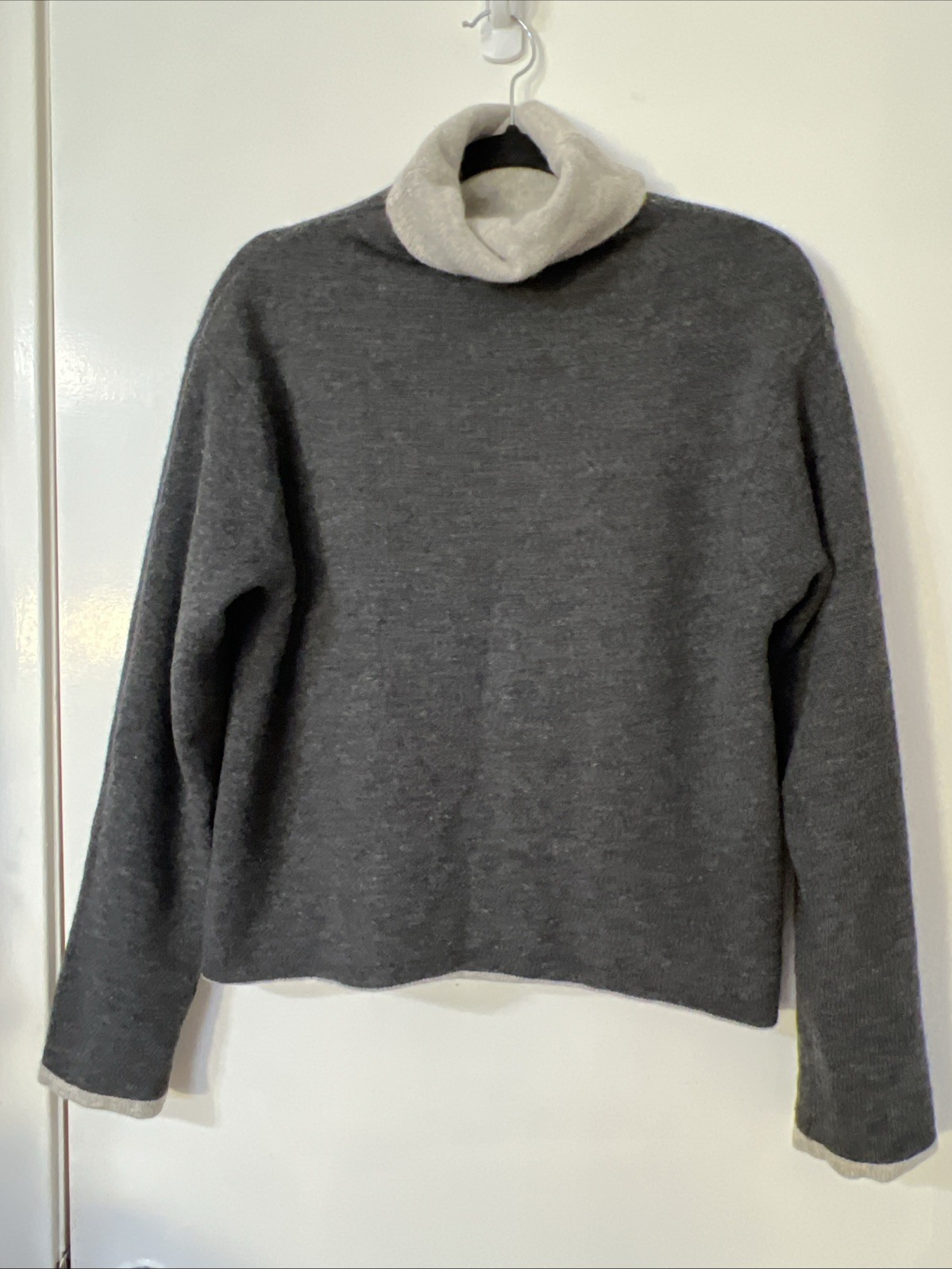 Fjäll Woman's Reversable  Gray Knit Sweater feels Pullover Long Sleeve See Pics