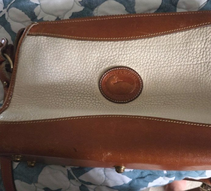 Dooney and Bourke Vintage shoulder bag