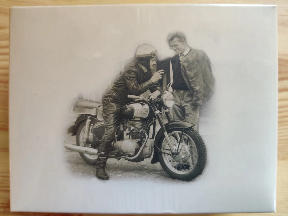 Jawa 354 Motorrad 1:24  Modellmotorrad Neu mit OVP - Bild 3 von 4