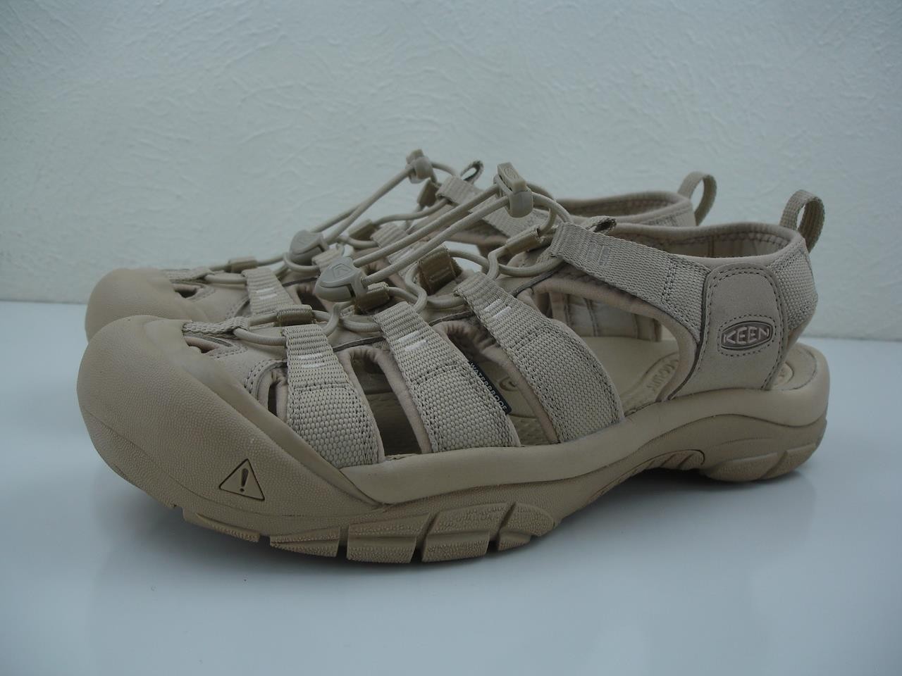 Sandali donna 11 M Keen Newport H2 monocromatici safari beige impermeabili lavabili