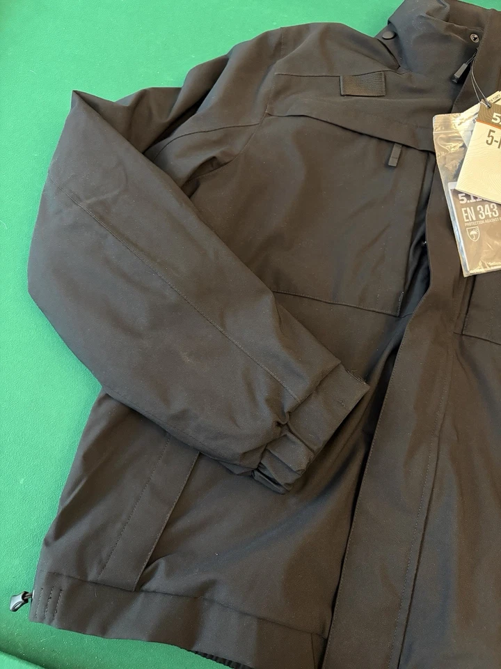 5.11 Tactical 5-in-1 Jacket 2.0 Men Large Waterproof Shell/BBP-Resistant 48360 - Image 4 of 4