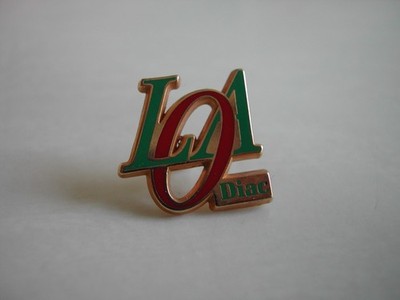 Pin's RENAULT - L O A DIAC von Arthus Bertrand Paris