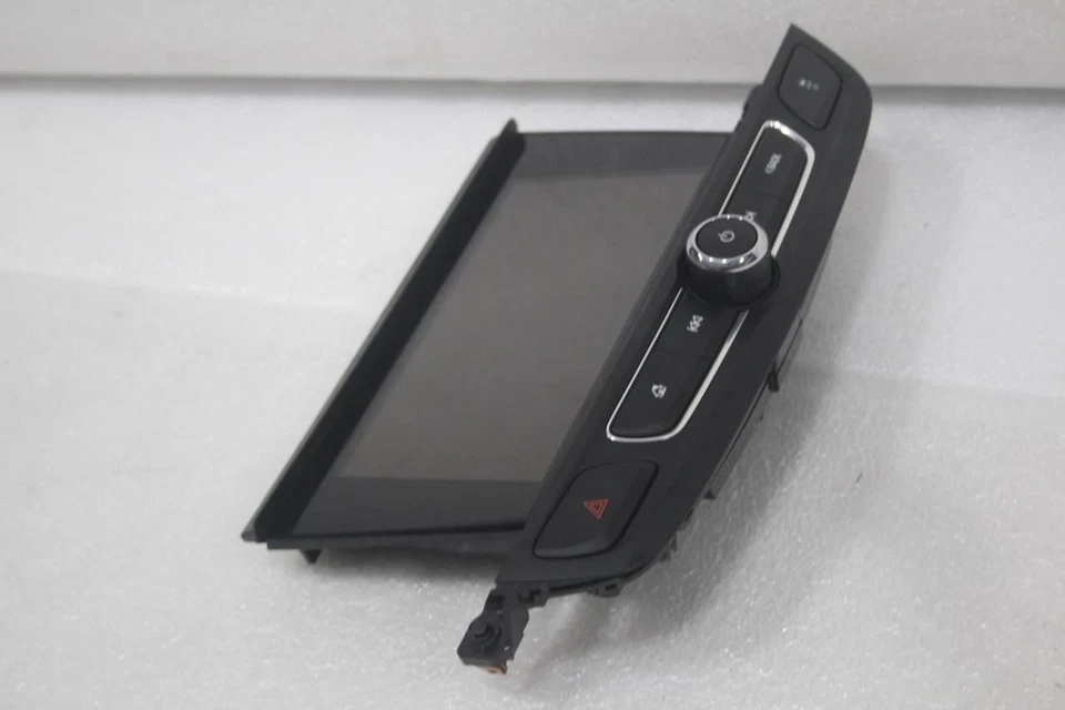 2018 2019 2020 BUICK REGAL DASH DISPLAY SCREEN WITH CONTROLS 39131949 - Image 2 of 4