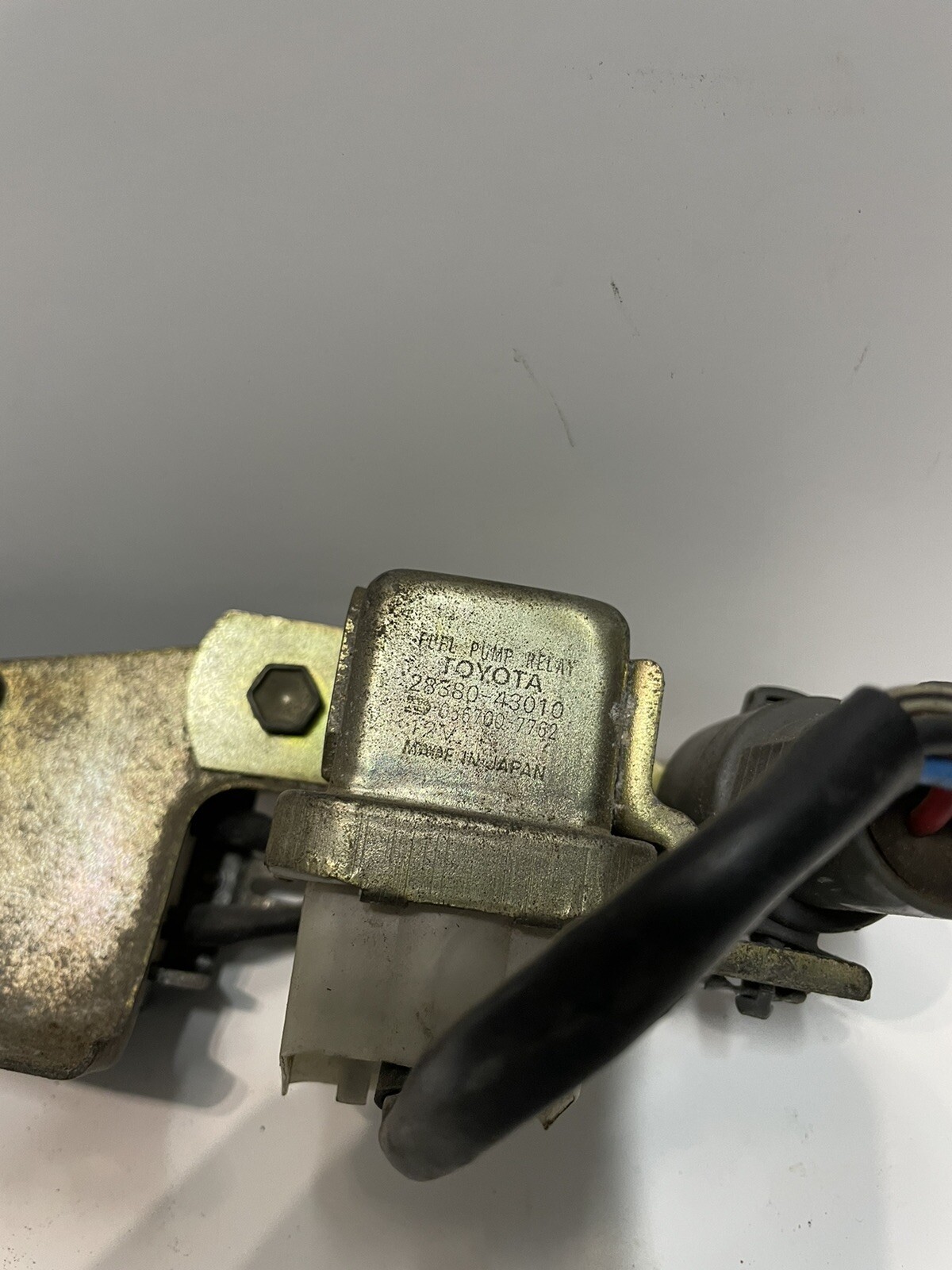 8793 Toyota Supra MK3 7MGTE Fuel Pump Relay Resistor Module 3.0L M/N