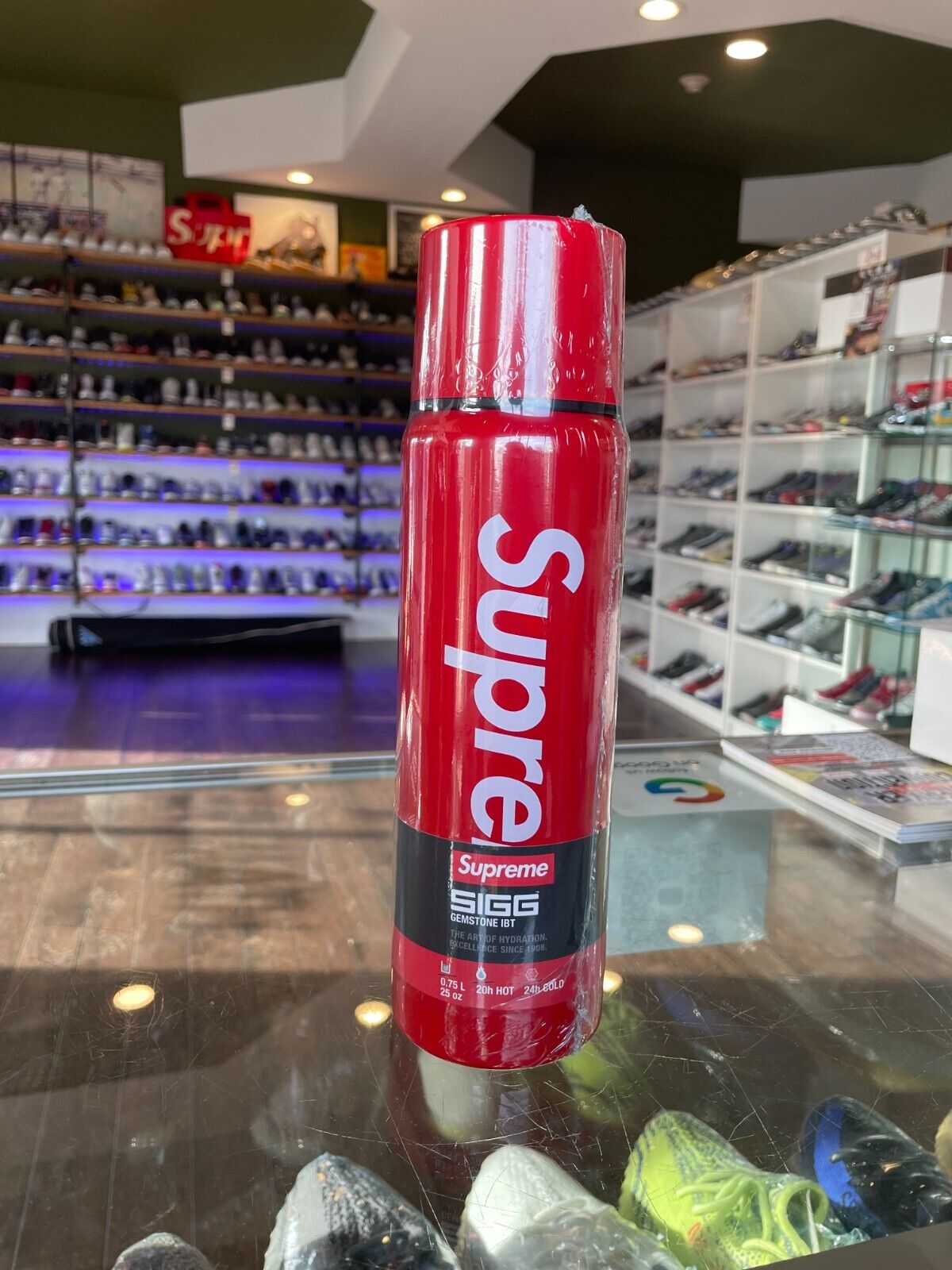 Supreme / SIGG™ Vacuum Insulated Bottle