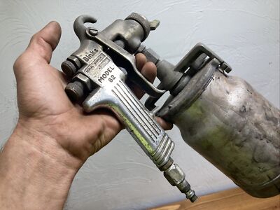 BINKS Model 62 Paint Spray Gun & Cup with 66SH Air Cap Tip Nozzle