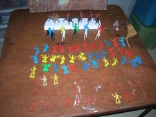MPC TOY COWBOYS INDIANS 1960'S VINTAGE TOY SOLDIERS HORSES