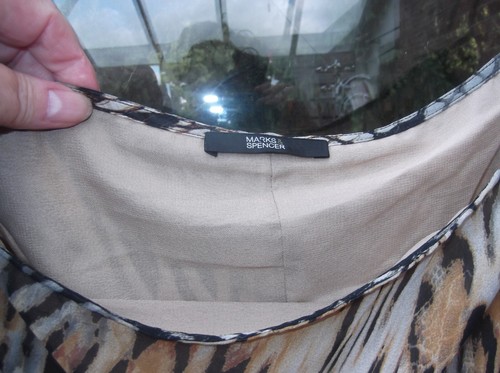 MARKS AND SPENCER LEOPARD PRINT SKIRT FIXED WAIST 38 INCHES - Picture 2 of 4